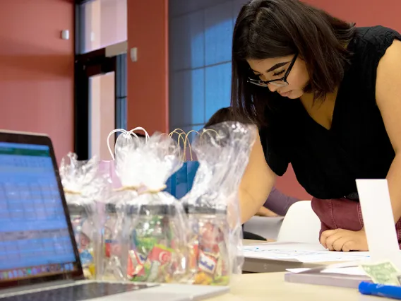 A NAYEP participant working on her business plan