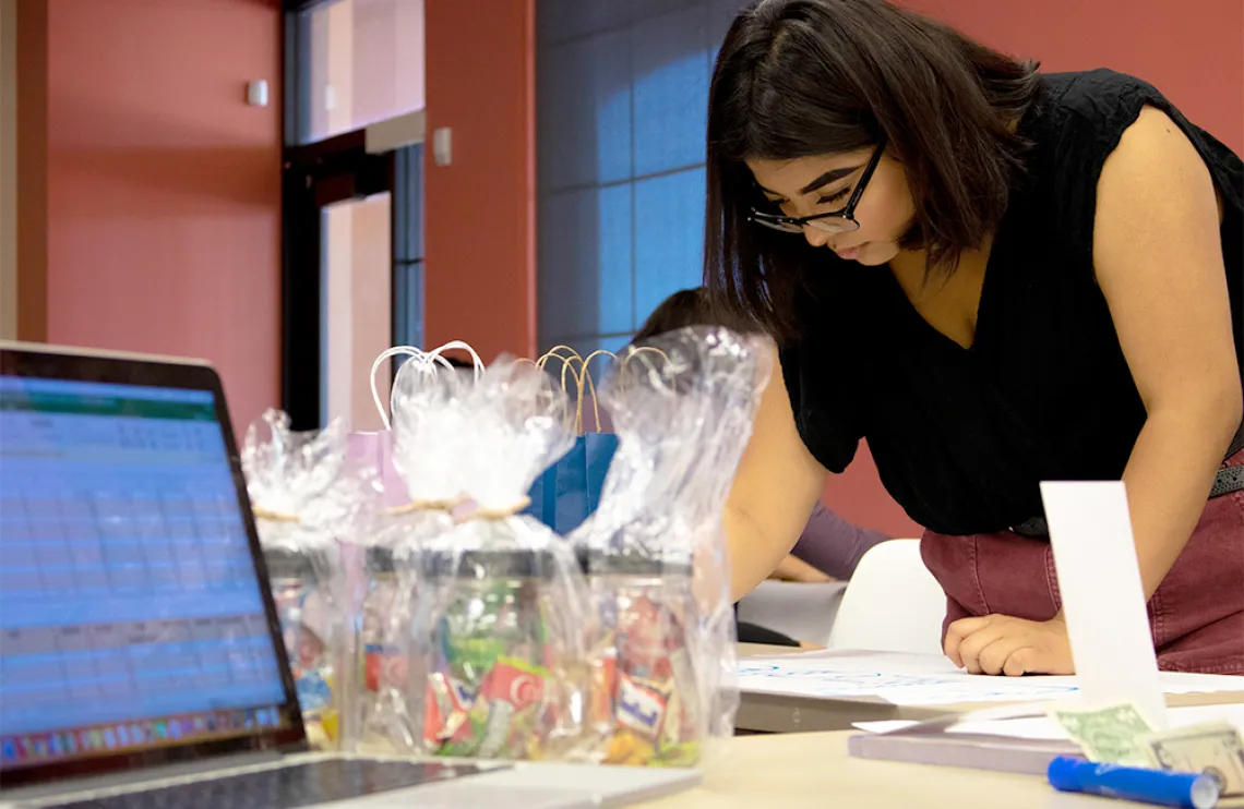 A NAYEP participant working on her business plan